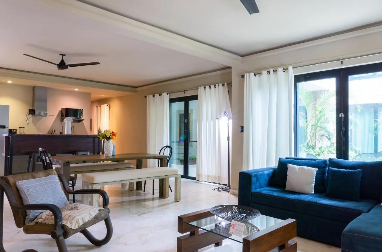 Lotus 2 One Block To Mamitas Beach Club Playa del Carmen Apartment